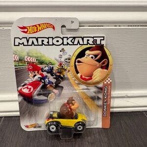 NWT Hot Wheels Mario Kart Track Donkey Kong Vehicle - Yellow Kids Toddlers Boy